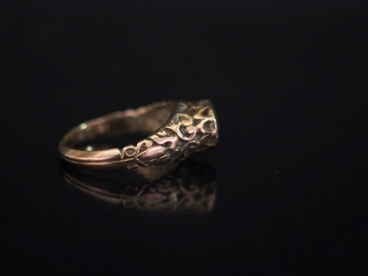 Bague Napoléon III en or 14 K, et diamant taillé en rose. Poids tel : 