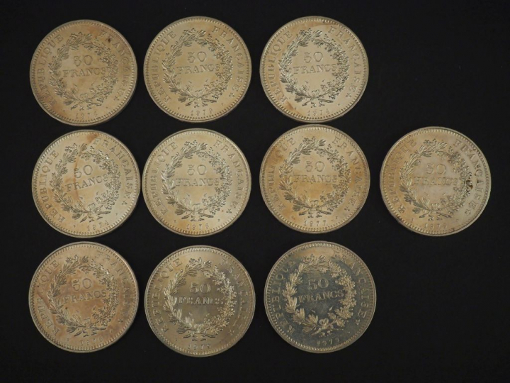 10 Pièces de 50 Francs en argent. Poids : 300 g   