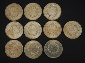 Vente aux enchères 10 Pièces de 50 Francs en argent. Poids : 300 g   