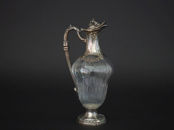 Aiguière de style Louis XVI en cristal et argent, poinçon Minerve, à d