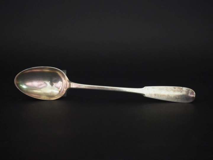 Cuillère à ragout en argent XVIIIème. Poids : 175 g   