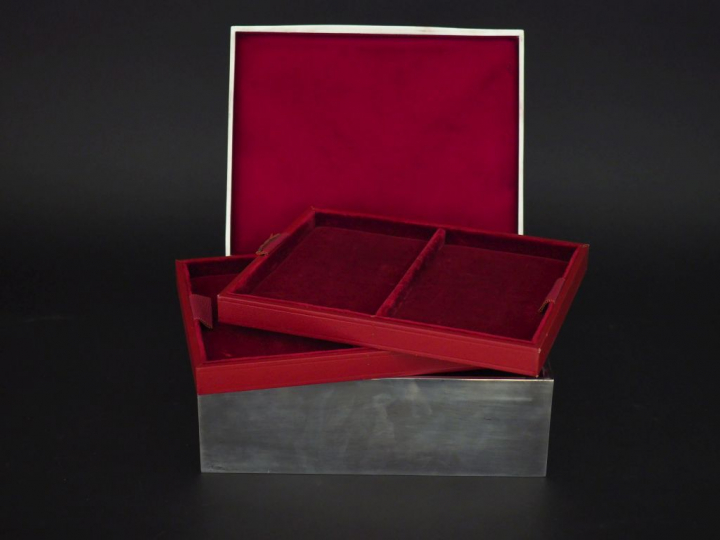 Coffret à bijoux en argent, poinçon Minerve MO : H   C Poids tel : 200