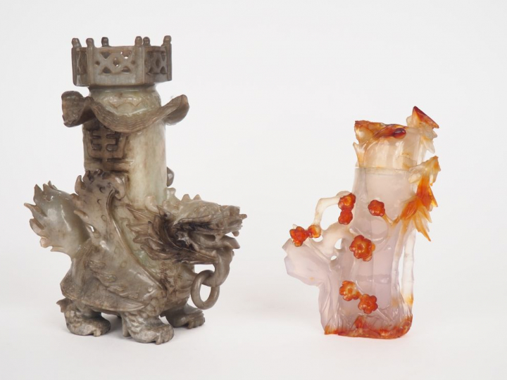Petrit vase couvert en agate à l'imitation du Bambou. Dragon supportan