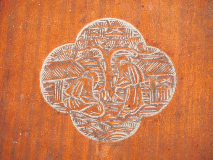 Porte pinceau en bambou sculpté à décor de personnages. Chine vers 190