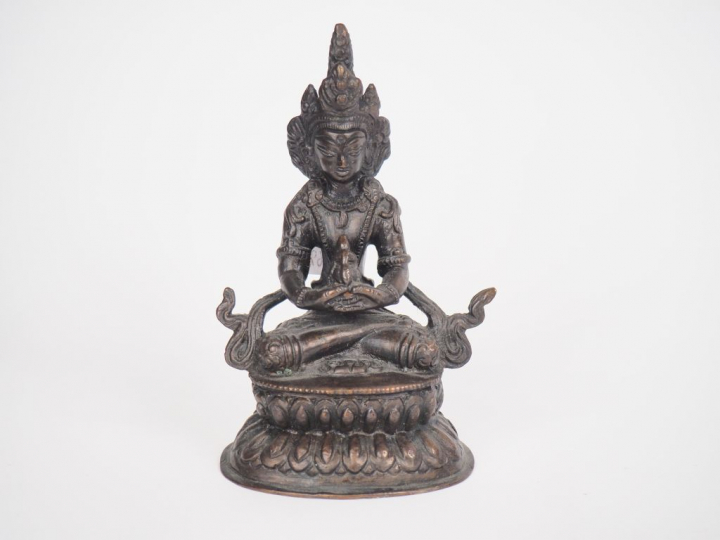 Statuette en bronze à patine claire représentant le boudha Amitayus te
