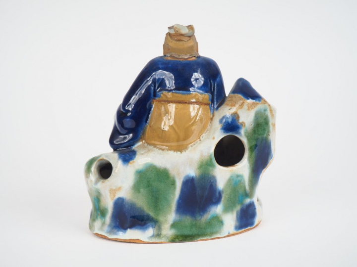 Vietnam, vers 1900 Groupe en céramique émaillée vert bleu et ocre repr