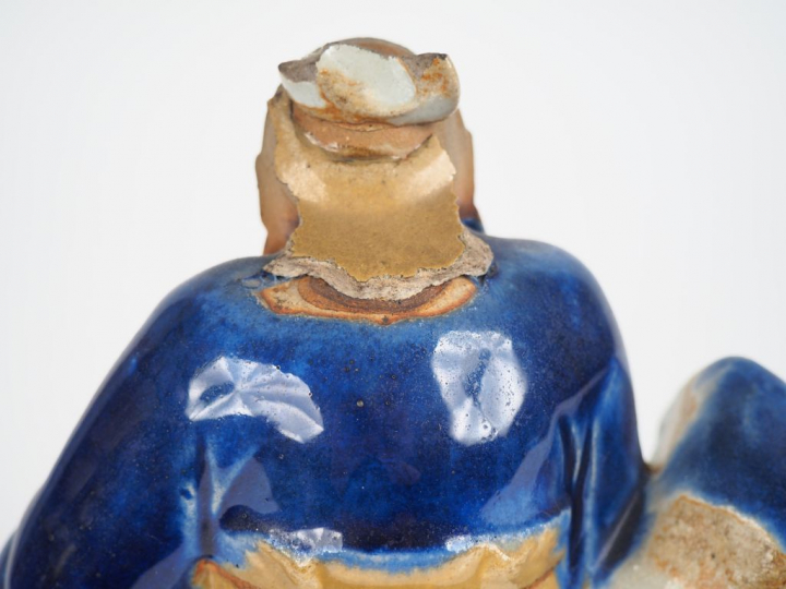 Vietnam, vers 1900 Groupe en céramique émaillée vert bleu et ocre repr