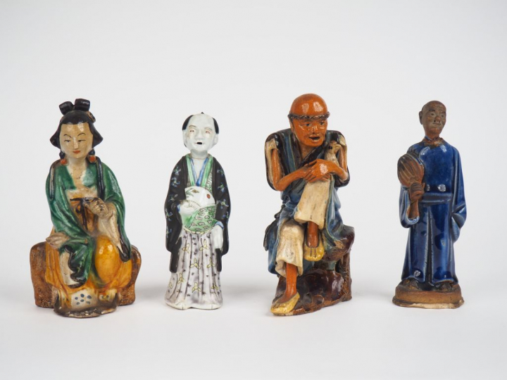Chine du Sud, Vietnam, Japon  Ensemble comprenant quatre statuettes en