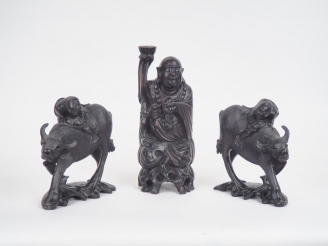 Vente aux enchères Chine du Sud, Vietnam XXe siècle,  Ensemble comprenant trois groupes e