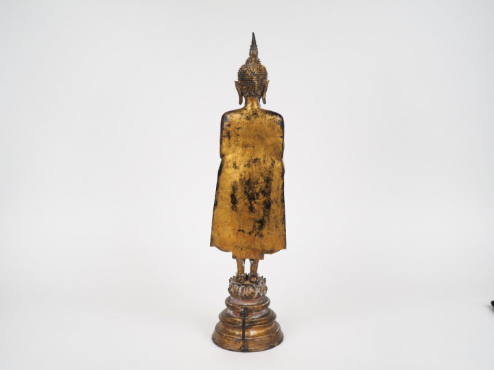 Rattanakosin, XVIIIe siècle  Grand sujet en bronze laqué et doré repré