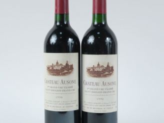 Vente aux enchères 2 BOUTEILLES CHÂTEAU AUSONE 1er GCC ST EMILION - 1990 - BG