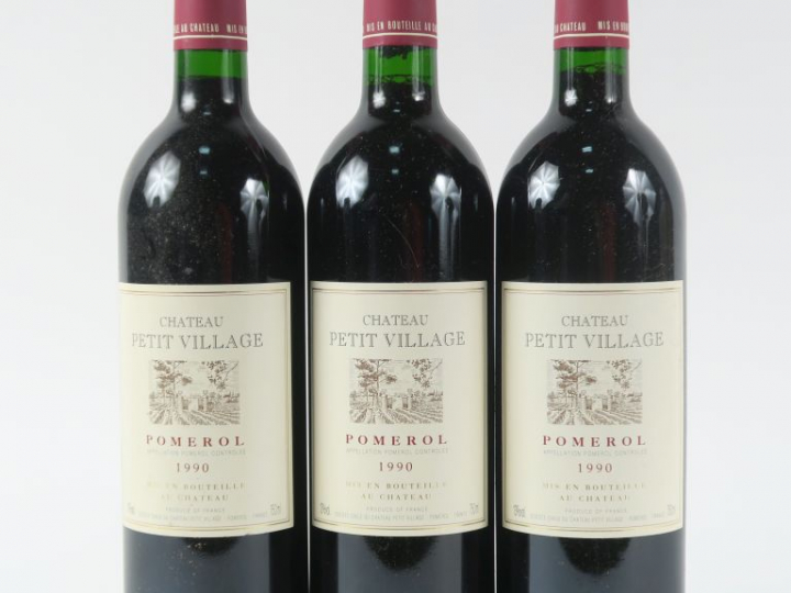 3 BOUTEILLES CHÂTEAU PETIT VILLAGE POMEROL - 1990