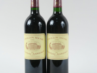 Vente aux enchères 2 BOUTEILLES PAVILLON ROUGE DU CHÂTEAU MARGAUX - 1995