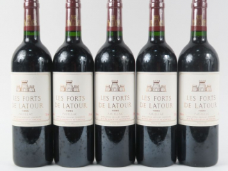 Vente aux enchères 5 BOUTEILLES LES FORTS DE LATOUR PAUILLAC - 1995 - CBOx12
