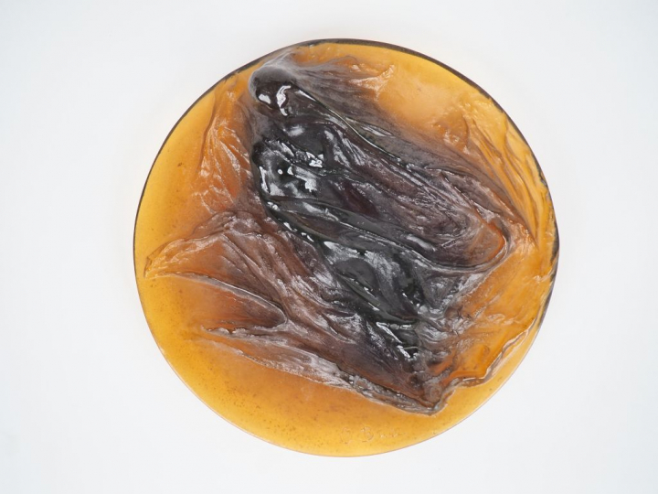 Olivier BRICE pour DAUM à Nancy. "Vénus drapée". Œuvre originale en pâ