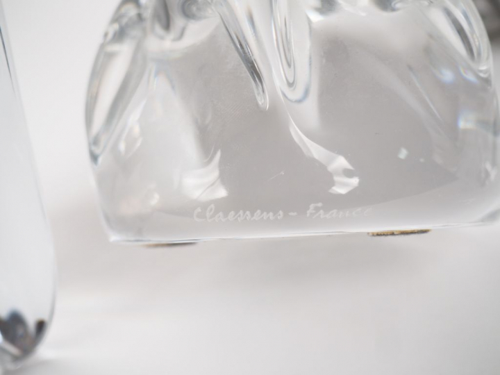 DAUM France. Paire de bougeoirs et lampe en cristal. Signés. H. 9,5 cm