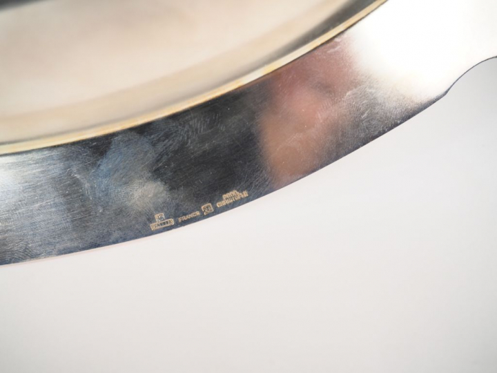 GALLIA pour CHRISTOFLE. Plat rond et plat ovale en métal argenté de st