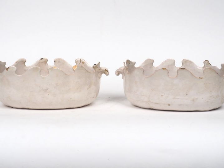 Paire de verrières fin XVIIIème - début XIXème en faïence blanche. Dim