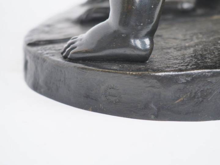 Ecole française XIXème. "Deux amours luttant". Sculpture en bronze à p