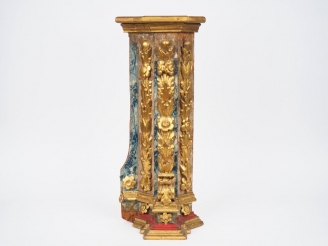 Vente aux enchères Sellette  XIXème de style Louis XVI en bois sculpté polychrome et doré