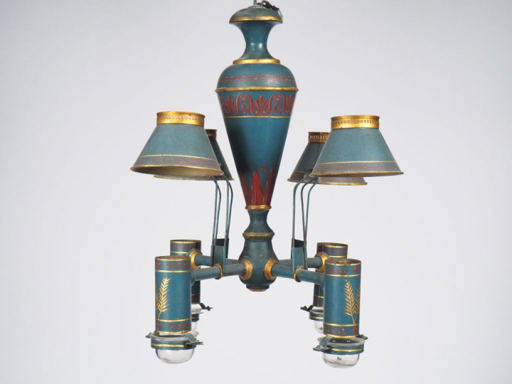 Lustre de style Directoire en tôle peinte à décor de palmes rouges et 