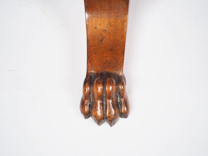 Bureau Napoléon III de style Restauration en acajou et placage d'acajo