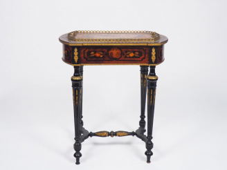 Vente aux enchères Jardinière Napoléon III de style Louis XVI en marqueterie à décor de f