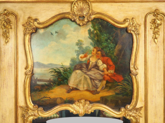 Vente aux enchères Trumeau de style Louis XV en bois laqué blanc, sculpté et doré, à déco