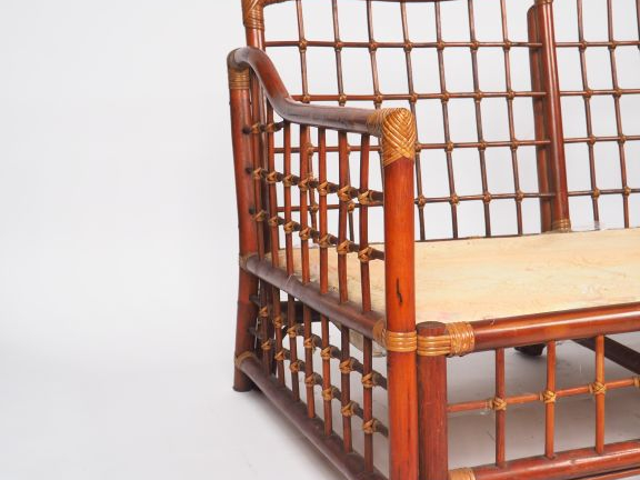 Grande banquette de style anglo chinois en bambou  Dim. 80 x 188 x 80