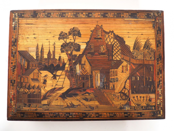 Boîte à ouvrage début XIXème en marqueterie de paille, couvercle à déc