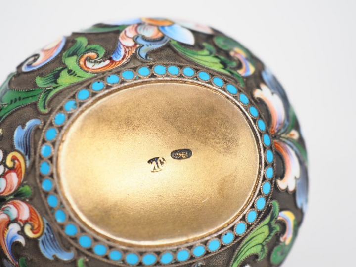 Kovsh en vermeil et émail cloisonné. Moscou, début du XXe siècle. Le c