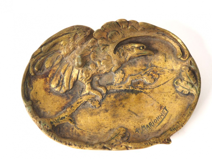 Albert MARIONNET. Vide-poche en bronze à décor d'aigle. Signé. Dim. 3 