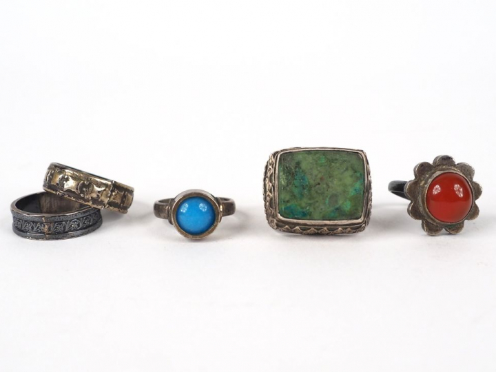 3 bagues et 2 alliances Afrique du nord en métal argenté ou argent bas