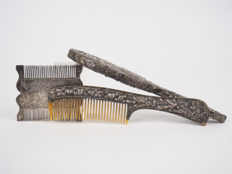 Vente aux enchères Nécessaire de toilette Afrique du nord en métal argenté ou argent bas-