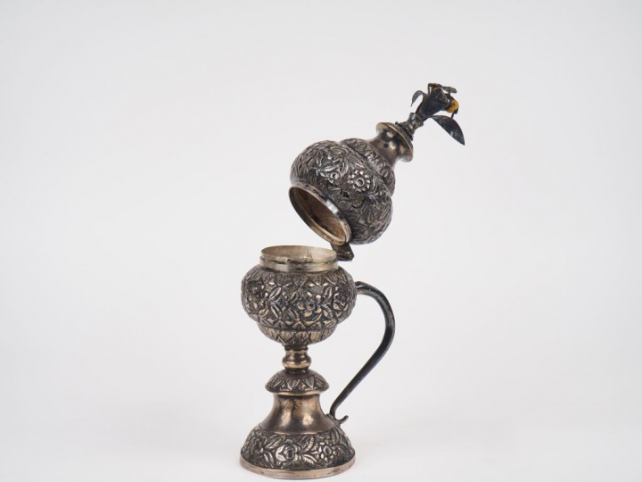 Encensoir Afrique du Nord en argent bas-titre à décor de rinceaux feui