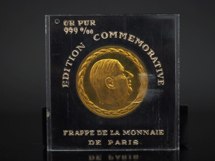	Médaille commémorative du Général de Gaulle en or. Frappée par la Mon
