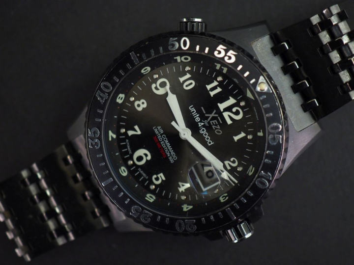 XEZO, Air Commando Montre bracelet d'homme en acier.  Cadran rond à ch