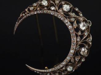 Vente aux enchères Broche/pendentif Napoléon III en or jaune ert argent en forme de crois