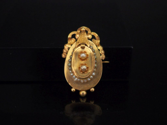 Vente aux enchères Broche/pendentif Napoléon III en or jaune, sertie de petites perles bl