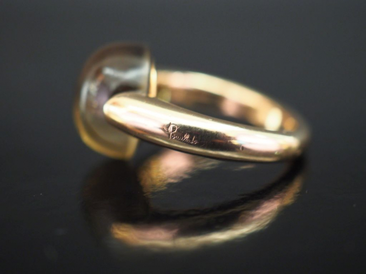 POMELLATO Bague en or jaune, modèle Luna, sertie en son centre d'un qu