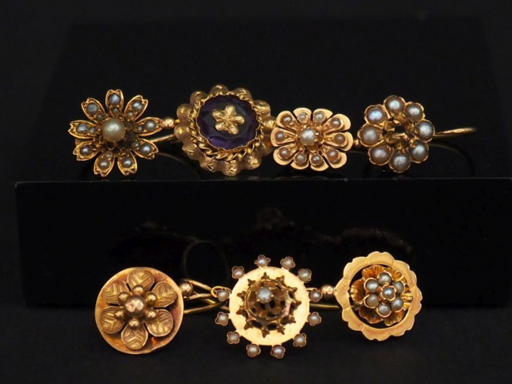 Ensemble de perces oreilles Napoléon III en or jaune et perles.  (dépa