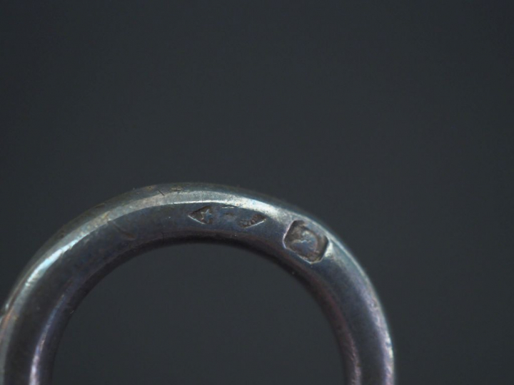 Taste vin en argent, poinçon Minerve, à décor en son centre d'une pièc