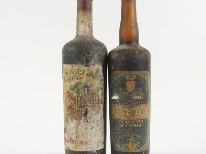 2 VIEILLES BOUTEILLES : 1 SIROP DE GROSEILLE BS/EA - 1 RIBEDINE VIOLET