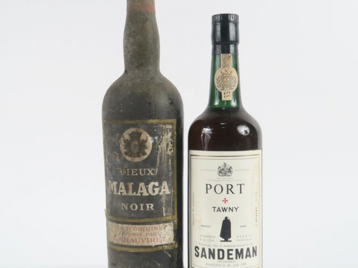 2 BOUTEILLES : 1 VIEUX MALAGA NOIR CHAUVIRET BS/CAPS AB - 1 PORTO SAND