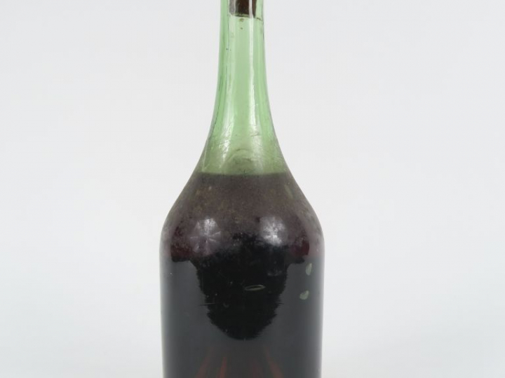 1 TRÈS VIEILLE BOUTEILLE FINE CHAMPAGNE NAPOLÉON CHÂTEAU DE FONTAINEBL