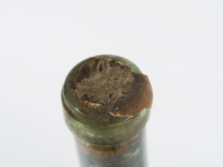 1 TRÈS VIEILLE BOUTEILLE FINE CHAMPAGNE NAPOLÉON CHÂTEAU DE FONTAINEBL