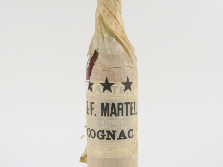 1 VIEILLE BOUTEILLE COGNAC MARTELL *** - CAPS ETAIN
