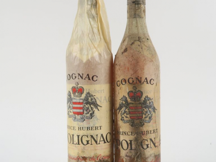 2 VIEILLES BOUTEILLES COGNAC PRINCE HUBERT DE POLIGNAC - BS