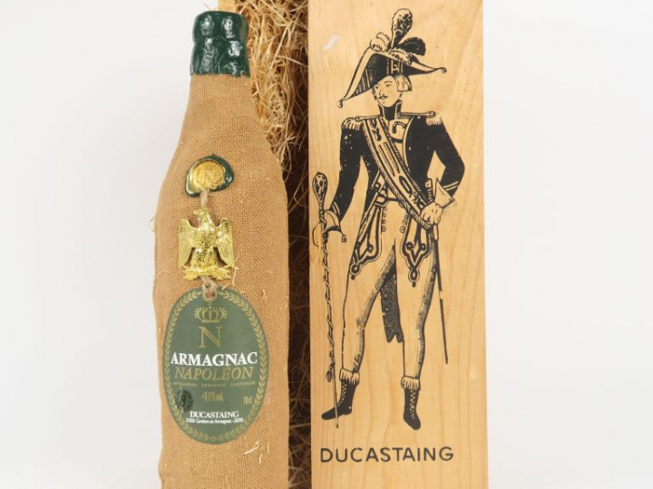 1 BOUTEILLE ARMAGNAC NAPOLÉON DUCASTAING 41° - COFFRET