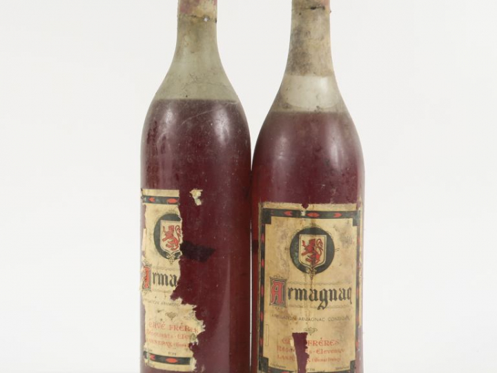 2 VIEILLES BOUTEILLES ARMAGNAC CAVE FRERES - BS/1 EA